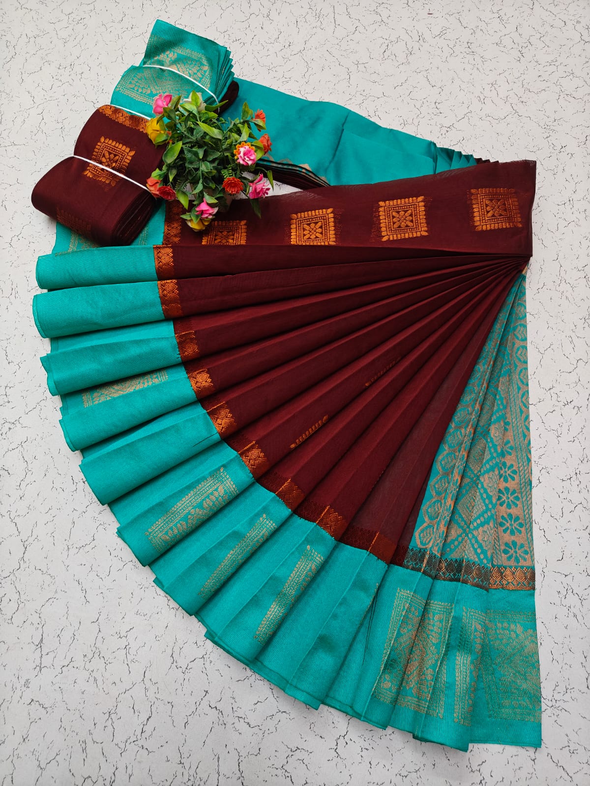 Uppada kotanji contrast border silk cotton sarees